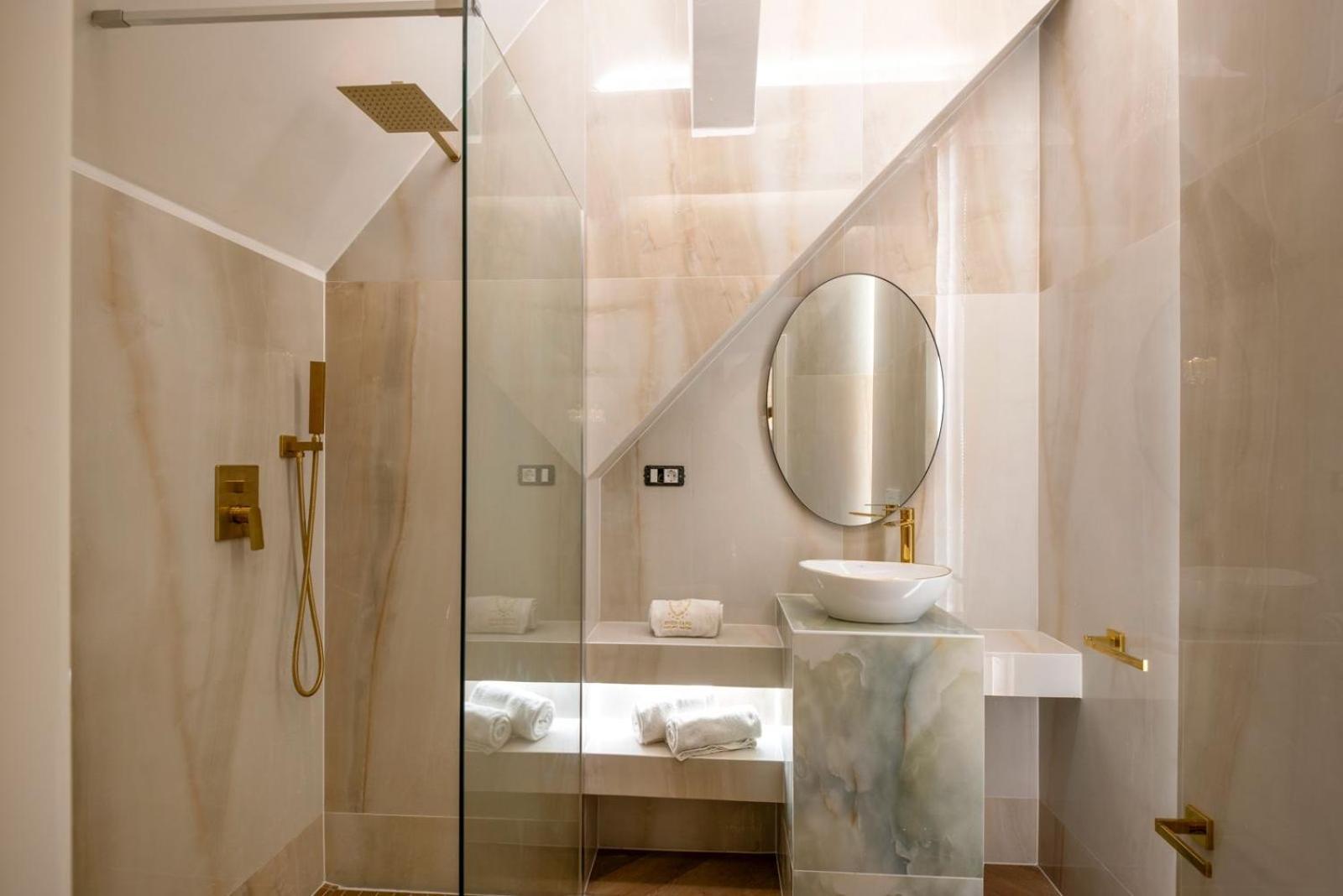 Vip Jacuzzi Luxury Apartment Budapest Bagian luar foto